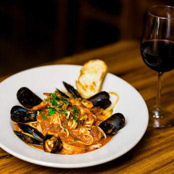 Baretto Bistro - Mussels - Italian Near Me - Austin, Texas