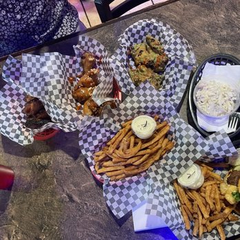 D-spot - Chicken Wings Near Me - Oakdale, Minnesota