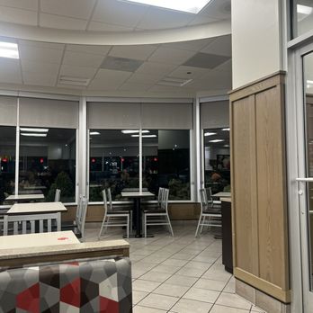Chick-fil-A - Fast Food Near Me - Schaumburg, Illinois