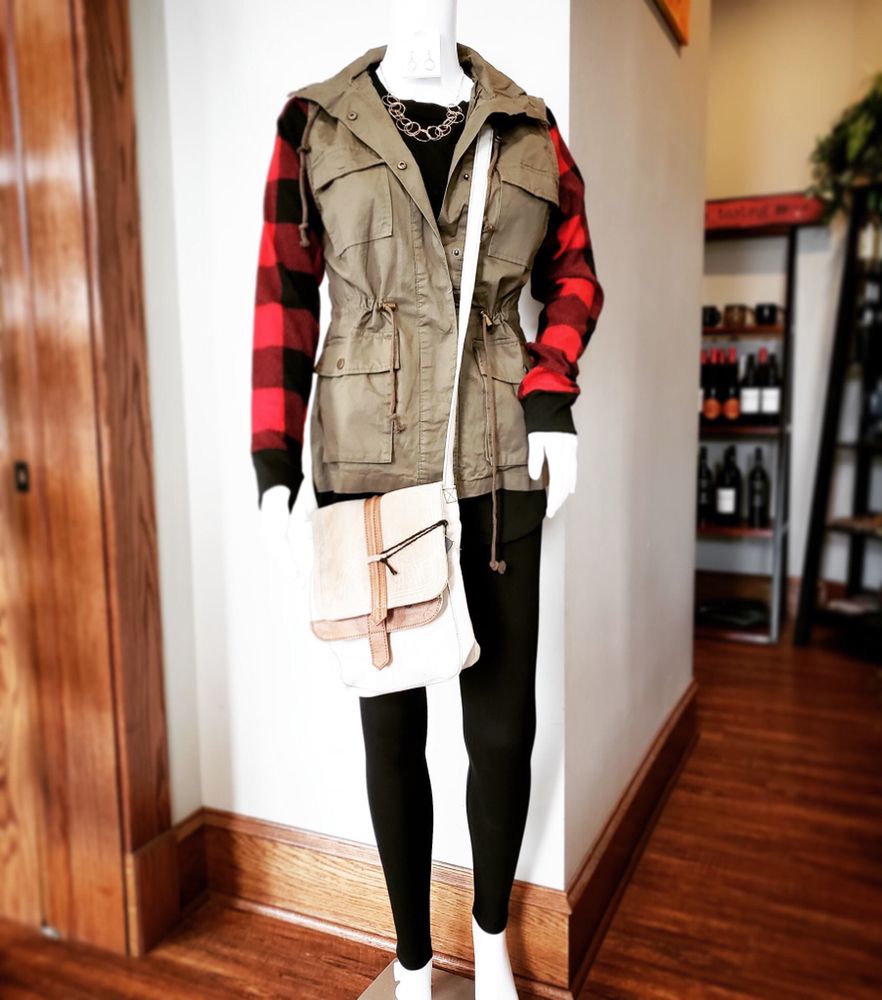 Bloomer Floral & Gifts Logo