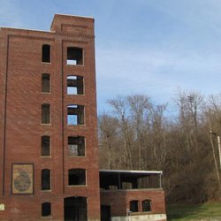 Front facade of Starr Gennett Building