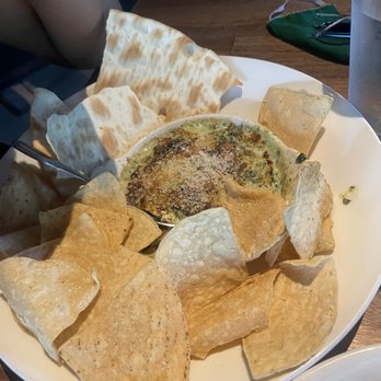 Yard House - Spinach dip chips appetizer - New American Near Me - Concord, California