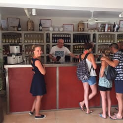 Clos Montemagni - Popular Muscat-waterhole