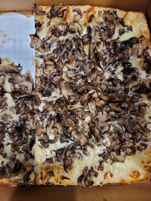 Williamsburg Pizza by null