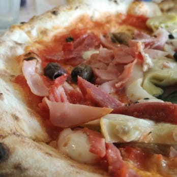 De Vita - Cappriciosa. Just look at that crust! - Italian Near Me - Manly, NSW