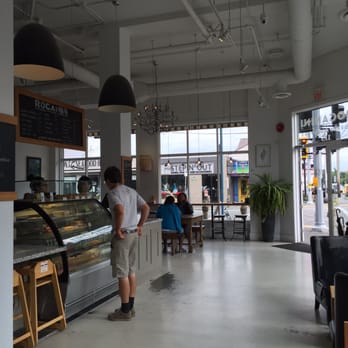 Rocanini Coffee Roasters - Order and pour over counter - Coffee Roasteries Near Me - Richmond, British Columbia Rocanini Coffee Roasters - Order and pour over counter - Coffee Roasteries Near Me - Richmond, British Columbia
