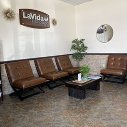 LaVida Massage - Cozy, spacious, clean, and comfortable waiting area