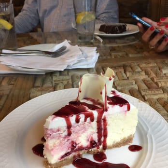Daniel's Restaurant - Italian Near Me - Apex, North Carolina