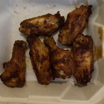 Big E Pizza - Hot Spicy Buffalo Wings - Pizza Near Me - Signal Hill, California