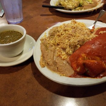 Reyna's Restaurant - So I decided come back and they dont allow for how I had my burrito on my last review. The half of the green and red sauce. Now only 1 - Mexican Near Me - Lemoore, California Reyna's Restaurant - So I decided come back and they dont allow for how I had my burrito on my last review. The half of the green and red sauce. Now only 1 - Mexican Near Me - Lemoore, California