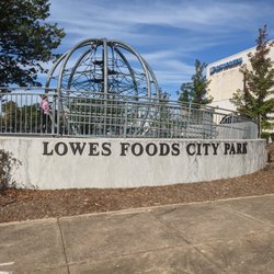 Lowes Foods City Park - Lowes Foods City Park, Hickory
