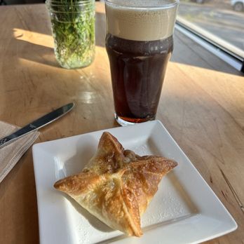 The Giddy Goat Coffee Roasters - Nitro cold brew and fun guy empanada - Coffee Roasteries Near Me - Charlotte, North Carolina The Giddy Goat Coffee Roasters - Nitro cold brew and fun guy empanada - Coffee Roasteries Near Me - Charlotte, North Carolina