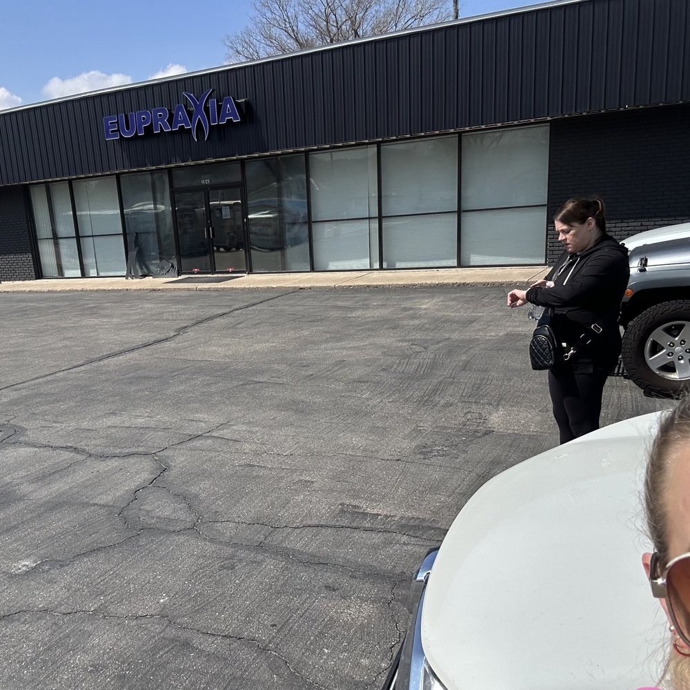 Eupraxia - La Crosse - Gyms Near Me - La Crosse, Wisconsin