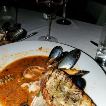 Craig's - Yummy with a glass of Pinot - American Near Me - West Hollywood, California