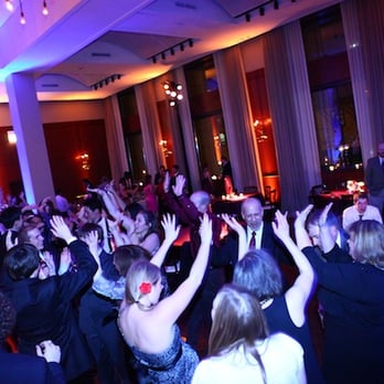 Rosy Events - Wedding at Newberry Library. Photo by Victoria Sprung - Party & Event Planning Near Me