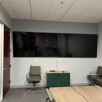Claw Communications - Conference Room TVs. - Telecommunications Near Me Claw Communications - Conference Room TVs. - Telecommunications Near Me