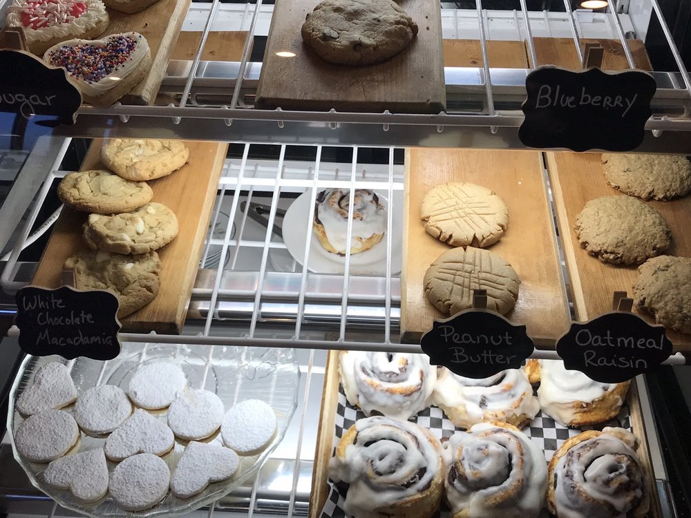 CINNAMON BEAR BAKERY & DELI 140 Photos & 128 Reviews Bakeries 600