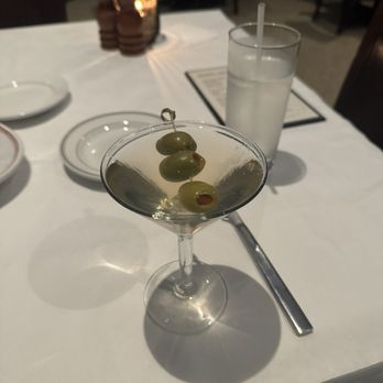 Char Restaurant - Dirty Martini - Seafood Near Me - Memphis, Tennessee Char Restaurant - Dirty Martini - Seafood Near Me - Memphis, Tennessee