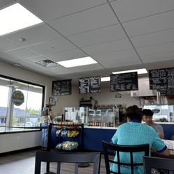 Bubb’s Bagels - Inside