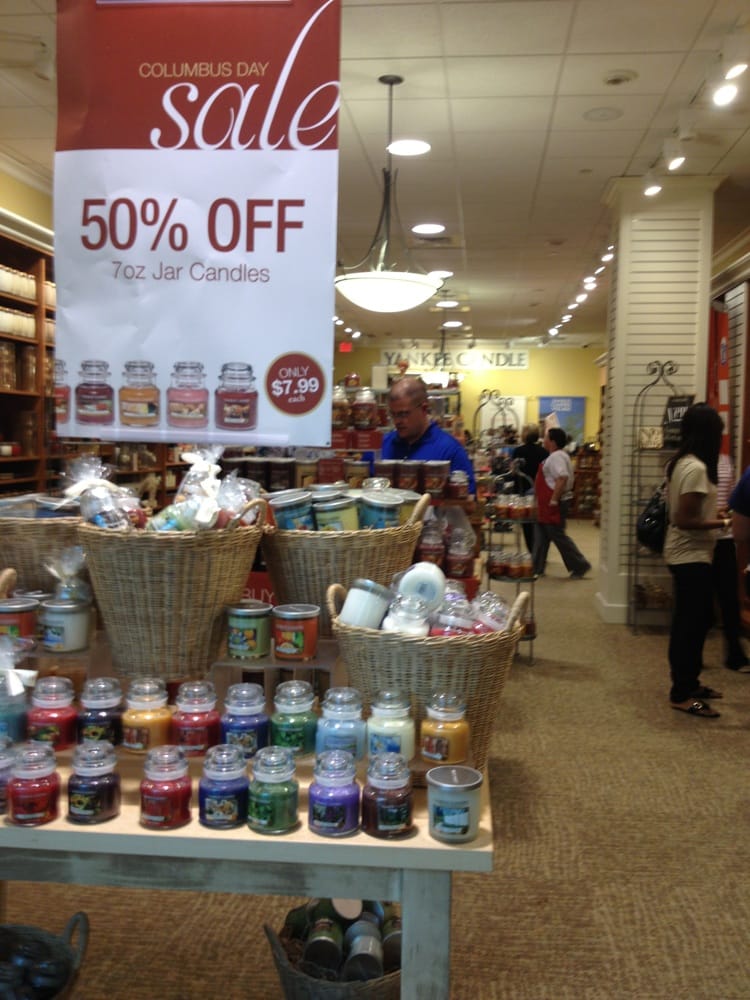 YANKEE CANDLE COMPANY NORTHLAKE MALL Updated May 2024 6801