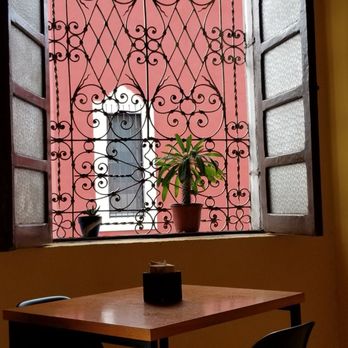 El Barrio - Pretty scrollwork on the windows - Breakfast & Brunch Near Me - Mérida, YUC El Barrio - Pretty scrollwork on the windows - Breakfast & Brunch Near Me - Mérida, YUC