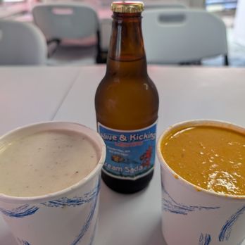 Alive & Kicking Lobsters - Seafood Near Me - Cambridge, Massachusetts