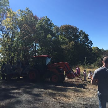 Hillview Farms - Fruits & Veggies Near Me - Gillette, New Jersey