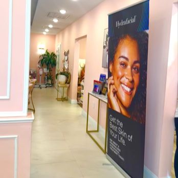 Aloha Beauty Lounge - Pink from wall to wall!! Tranquil and Esthetically Pleasing!! - Nail Salons Near Me - Tomball, Texas