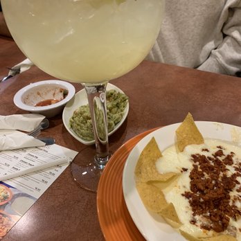 Pelines Tequila & Mezcal - Margarita & Chorizo Cheese Dip - Mexican Near Me - Troutdale, Oregon Pelines Tequila & Mezcal - Margarita & Chorizo Cheese Dip - Mexican Near Me - Troutdale, Oregon