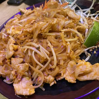 Khao Soi Thai - Chicken Pad Thai - Thai Near Me - Studio City, California Khao Soi Thai - Chicken Pad Thai - Thai Near Me - Studio City, California