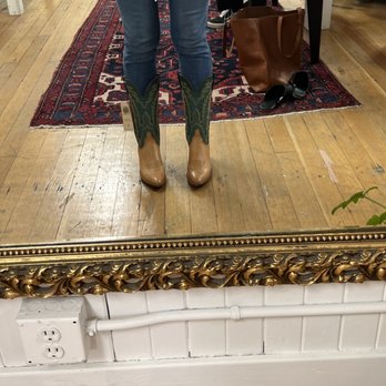 Black And Brown - Sweet boots ! - Used, Vintage & Consignment Near Me - San Jose, California