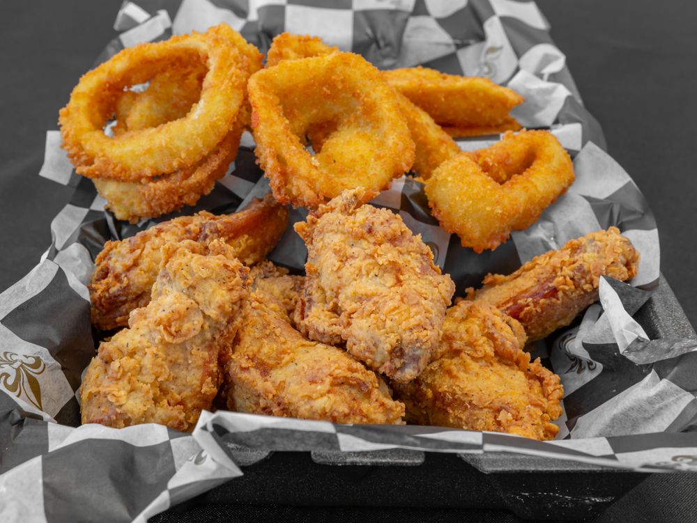 Food from Midcity Chicken and Poboy