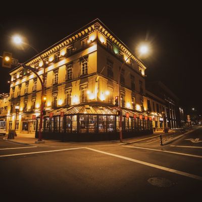 Swans Pub by null