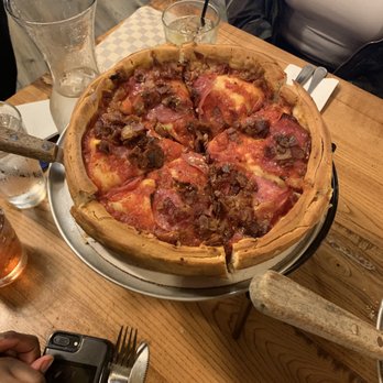 Giordano's - Meat lovers deep dish - Pizza Near Me - Chicago, Illinois