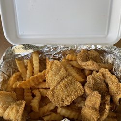 My Louisiana - Catfish basket .. 6 small pieces that were rushed and not crisp.
