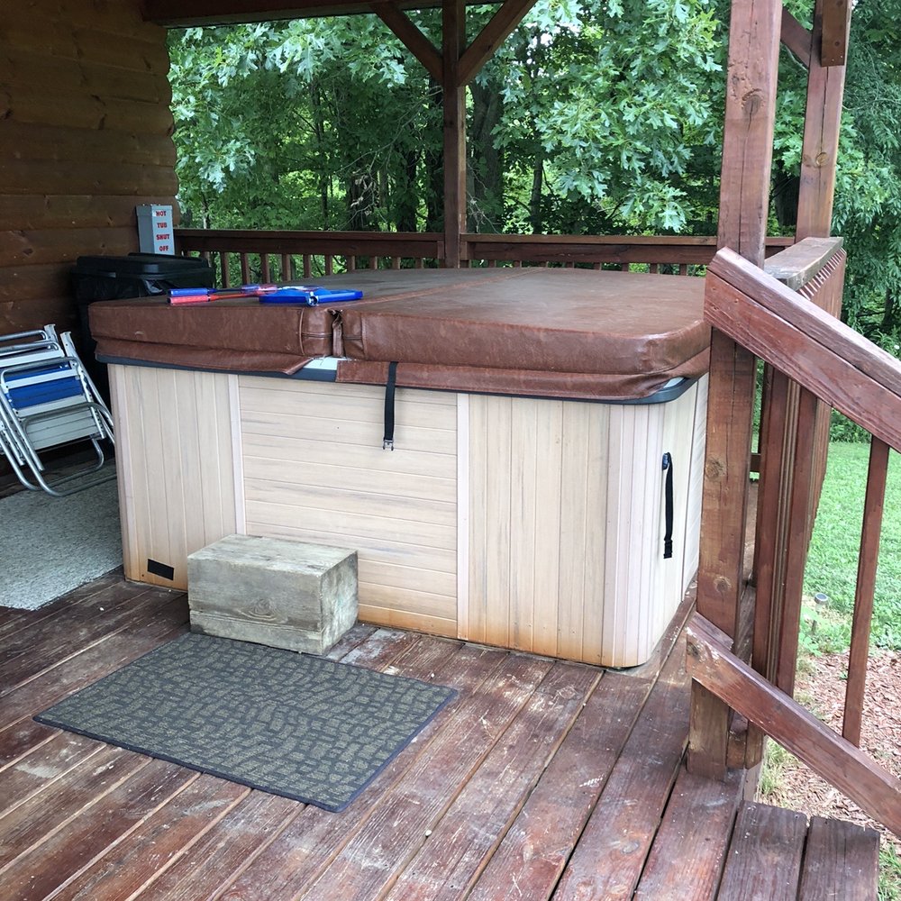 Good Earth Cabins - Hot tub on deck - Vacation Rentals Near Me - Logan, Ohio Good Earth Cabins - Hot tub on deck - Vacation Rentals Near Me - Logan, Ohio
