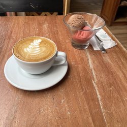 Oh La La - Doble Latte, y chocolate y fresa helado