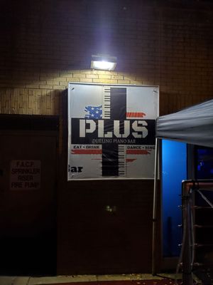 PLUS Dueling Piano Bar by null