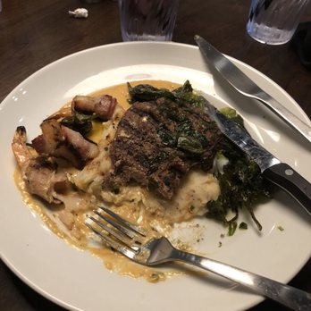 Dave & Buster's Madison - "Sub the mashed potatoes with extra garlic beans" means this photo. :/ - American Near Me - Madison, Wisconsin Dave & Buster's Madison - "Sub the mashed potatoes with extra garlic beans" means this photo. :/ - American Near Me - Madison, Wisconsin