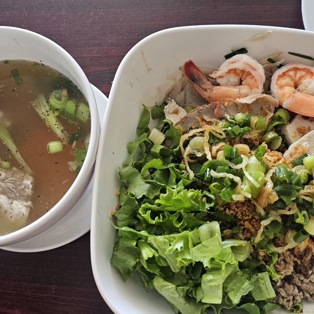 Pho Twins - House special noodle (dry version) - Vietnamese Near Me - Modesto, California Pho Twins - House special noodle (dry version) - Vietnamese Near Me - Modesto, California