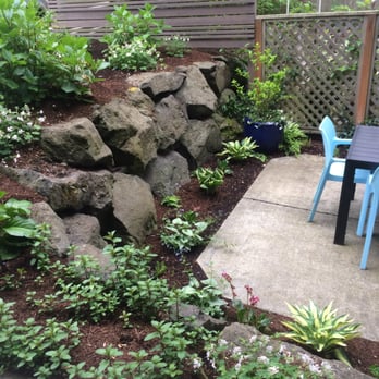 Elemental Landscapes - Romantic townhouse garden in Queen Anne. - Landscaping Near Me - Seattle, Washington Elemental Landscapes - Romantic townhouse garden in Queen Anne. - Landscaping Near Me - Seattle, Washington