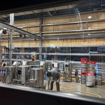 P-Dubs Brew Pub - Pubs Near Me - Tehachapi, California