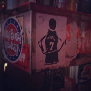 Mama's Bar - Pistol Pete - Dive Bars Near Me - New York, New York
