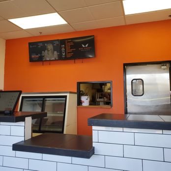 Mac Daddy Wingz and Cheeze - Inside - Chicken Wings Near Me - Tempe, Arizona
