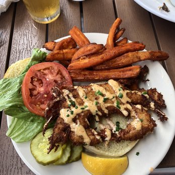 The Beachead - Seafood Near Me - Block Island, Rhode Island