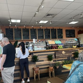 Juice 101 - Front of shop, menu - Juice Bars & Smoothies Near Me - Kamuela, Hawaii Juice 101 - Front of shop, menu - Juice Bars & Smoothies Near Me - Kamuela, Hawaii