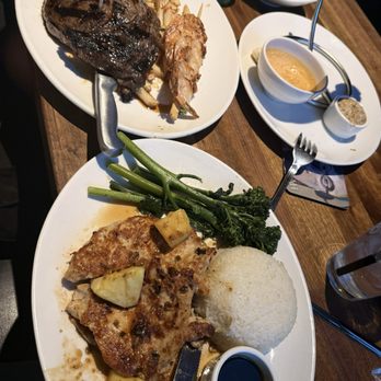 Yard House - Maui Pineapple Chicken Sirloin Steak - New American Near Me - Las Vegas, Nevada Yard House - Maui Pineapple Chicken Sirloin Steak - New American Near Me - Las Vegas, Nevada