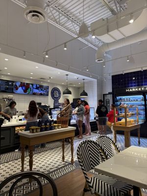 Paris Baguette by null