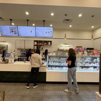 Tous Les Jours - Bakeries Near Me - Sterling, Virginia