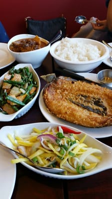 Kumare Restaurant and Bakery by null